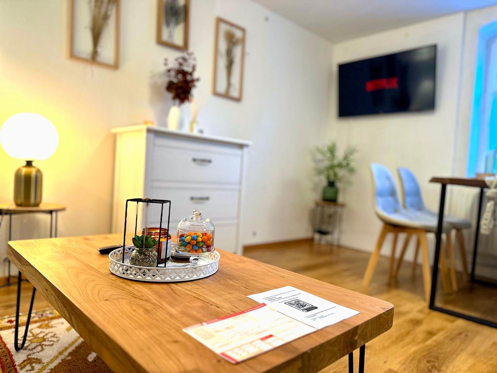 Bergling Im Zentrum • Netflix • Festungsblick • Obst Und Wein • * Konigstein an der Elbe